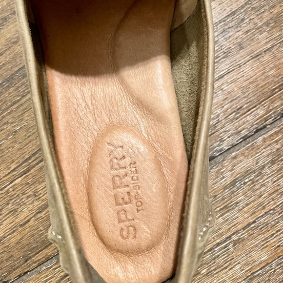 Sperry Topsider Seaport Penny Loafer Olive Green Women’s Size 7 Preppy Casual - Picture 9 of 9